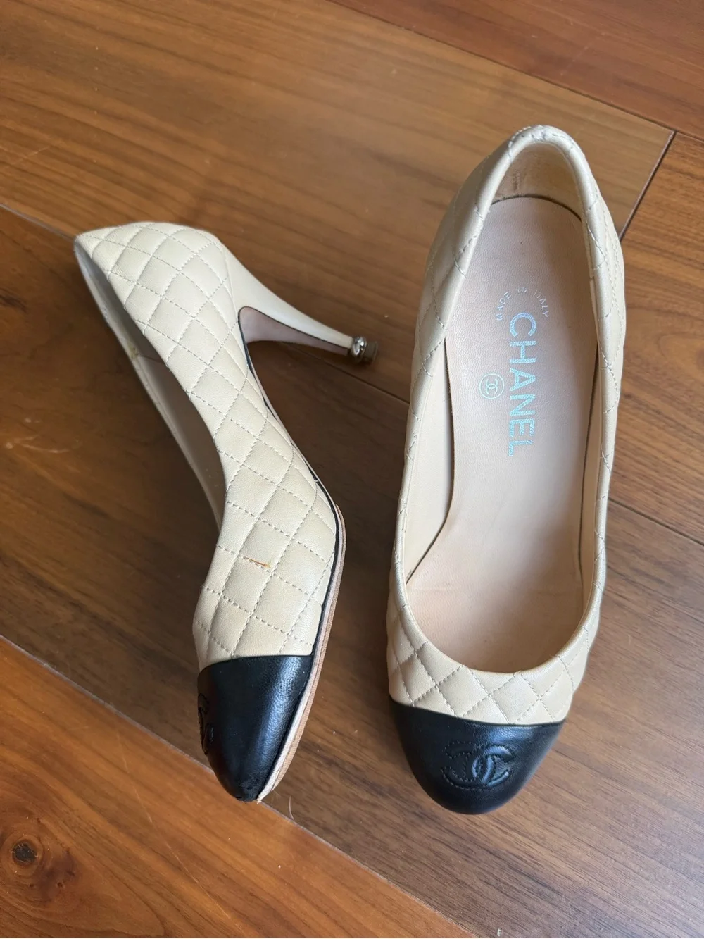 CHANEL Two-Tone Beige Quilted Leather Pumps with Black Cap Toe ✨AUTHENTIC